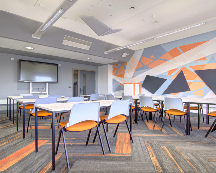 Cranleigh 7 Refurbishment For House